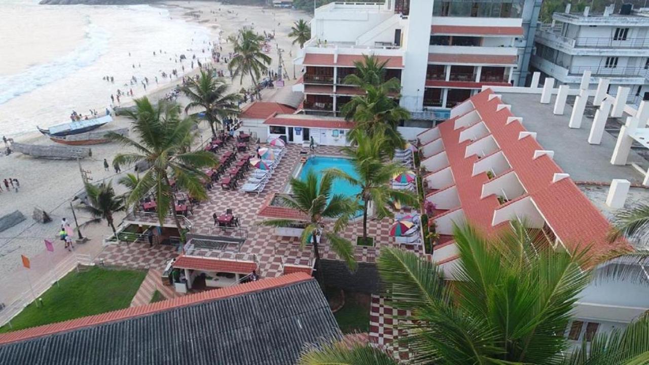Seaface Beach Resort Ковалам Екстериор снимка