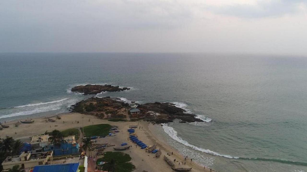 Seaface Beach Resort Ковалам Екстериор снимка