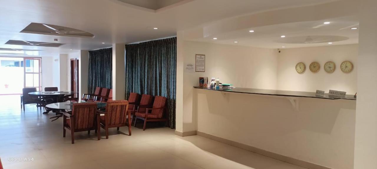 Seaface Beach Resort Ковалам Екстериор снимка